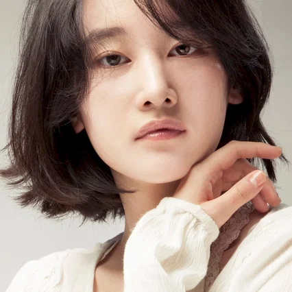  Jeon Jong-seo