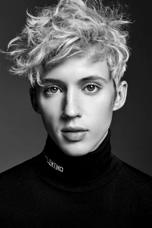  Troye Sivan photo