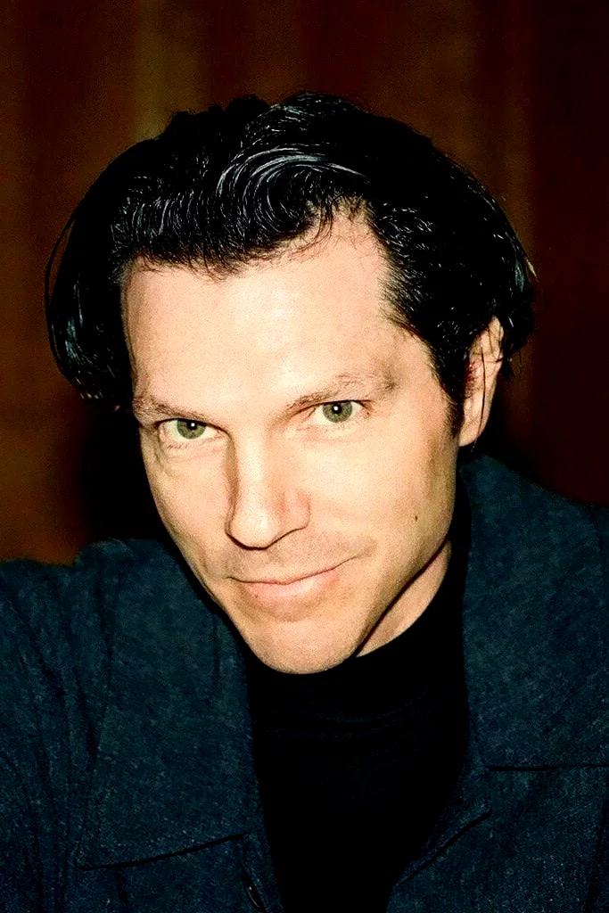  Russell Mael