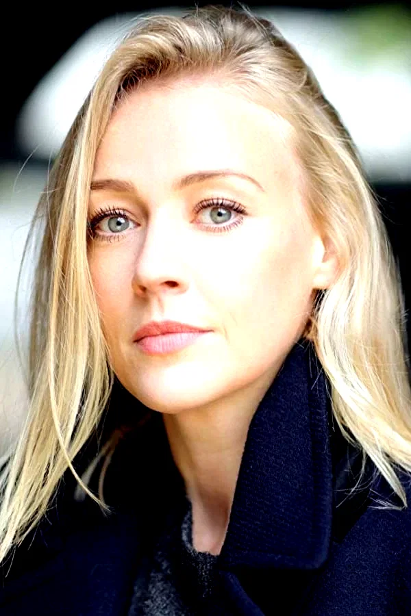  Elen Rhys