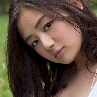  Moemi Katayama