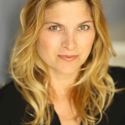  Alicia Davis Johnson