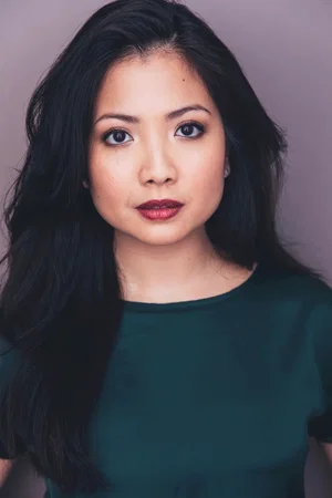  Kristin Villanueva photo