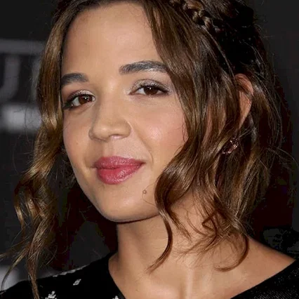  Georgie Flores