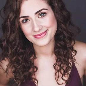 Photo star :  Allison Strong