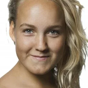 Photo star :  Jessica Dinnage