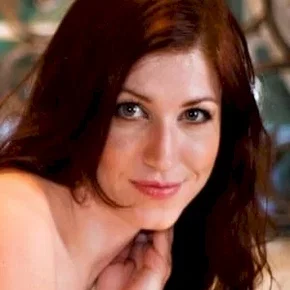 Photo star :  Kimberly Battista