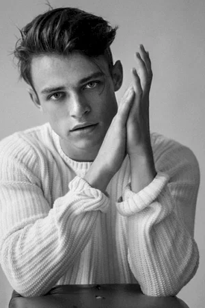  Thomas Doherty photo
