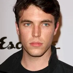 Photo star : Tom Hughes