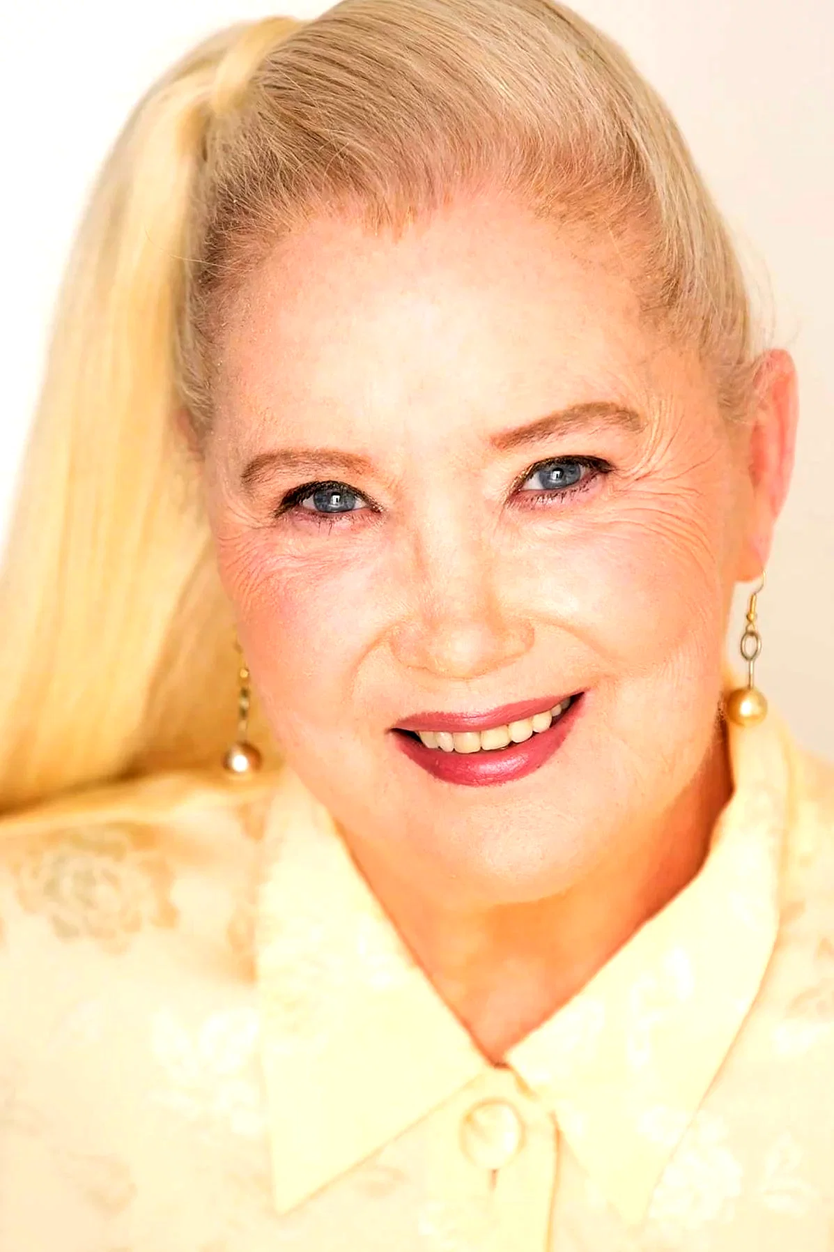 Sally Kirkland