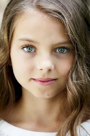 Caitlin Carmichael photo
