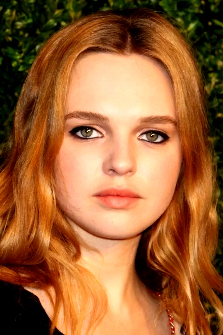  Odessa Young