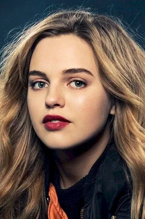  Odessa Young photo