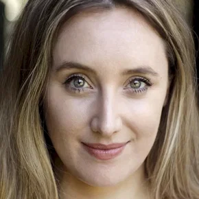 Photo star :  Lily Brazier