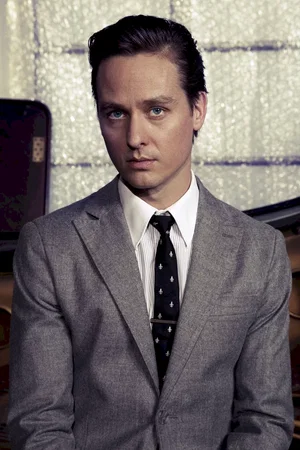 Tom Schilling photo