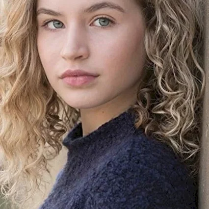  Eloise Lushina