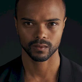 Photo star : Eka Darville