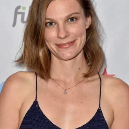  Lindsay Burdge