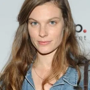  Lindsay Burdge