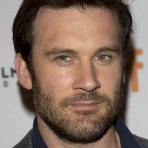 Photo star : Clive Standen