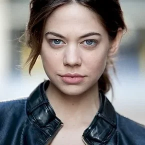 Photo star : Analeigh Tipton