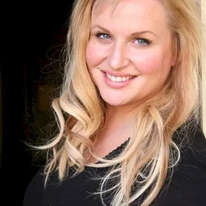 Photo star : April Telek