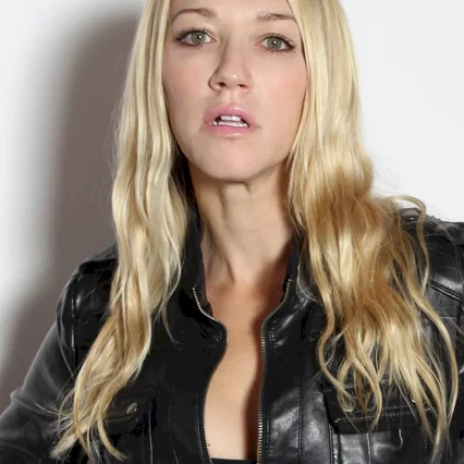  Stephanie Sanditz