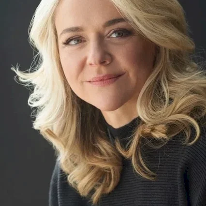  Rachel Bay Jones