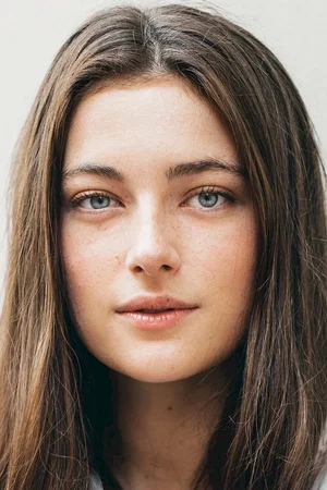  Millie Brady