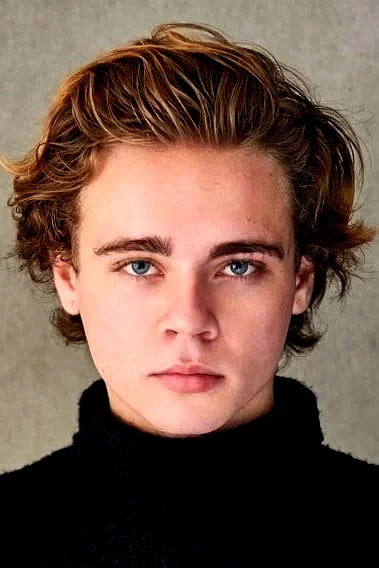  Christopher Dylan White