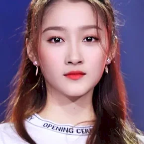 Photo star : Guan Xiaotong