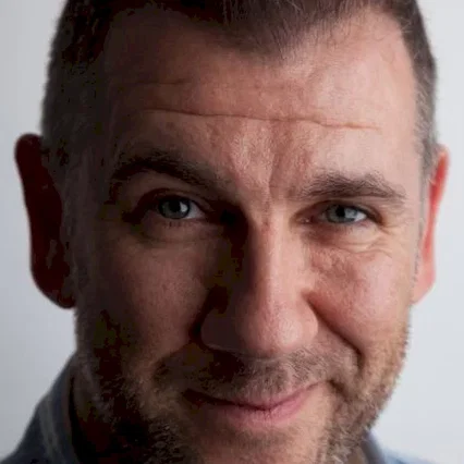  Dermot Magennis