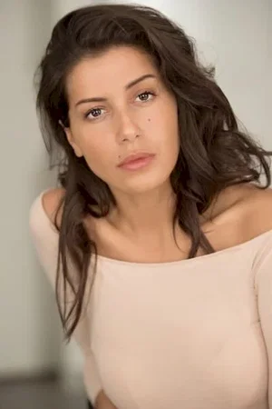  Leila Boumedjane photo
