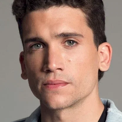  Jaime Lorente