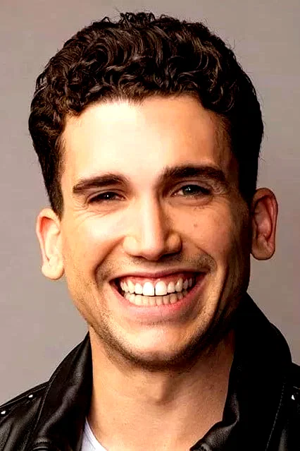  Jaime Lorente