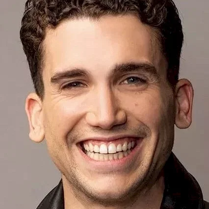  Jaime Lorente