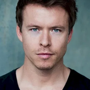 Photo star : Todd Lasance