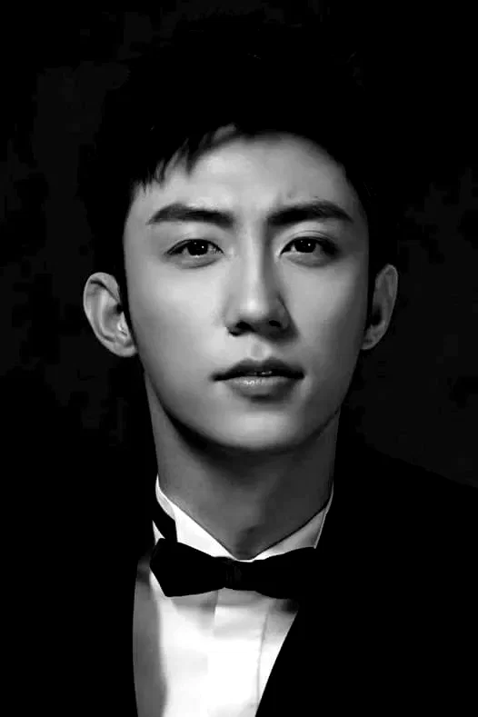  Johnny Huang