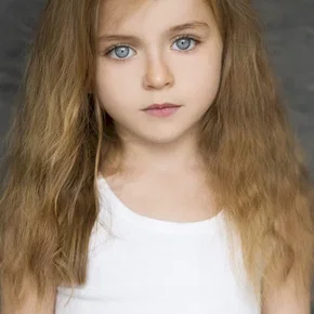 Photo star :  Saskia Dillais De Melo