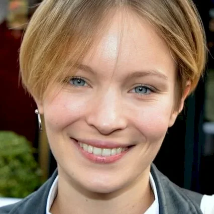  Diane Rouxel