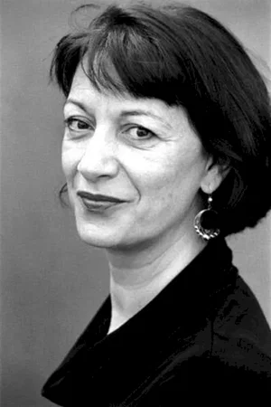 Elizabeth Macocco photo