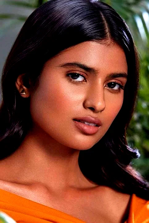  Aarshi Banerjee