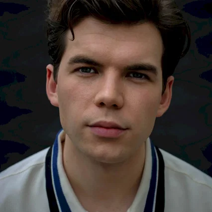 Luke Newton