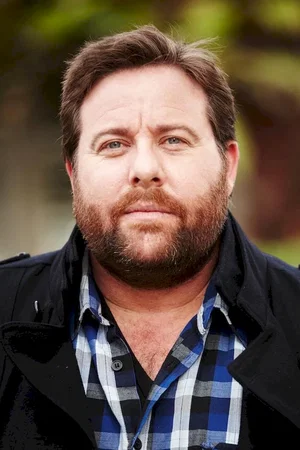  Shane Jacobson photo