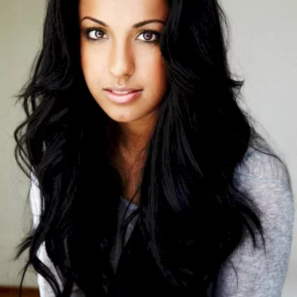  Yasmin Kassim