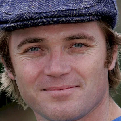 Alex Ferns