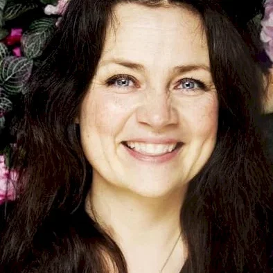  Catrin Sagen