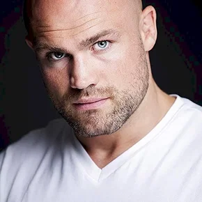 Photo star :  Cathal Pendred