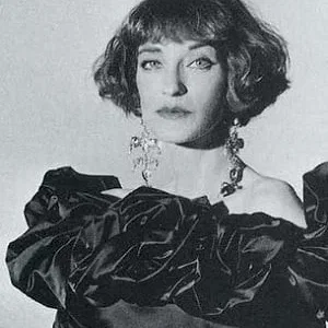  Loulou de la Falaise