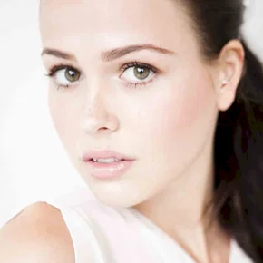 Photo star :  Jocelyn Hudon